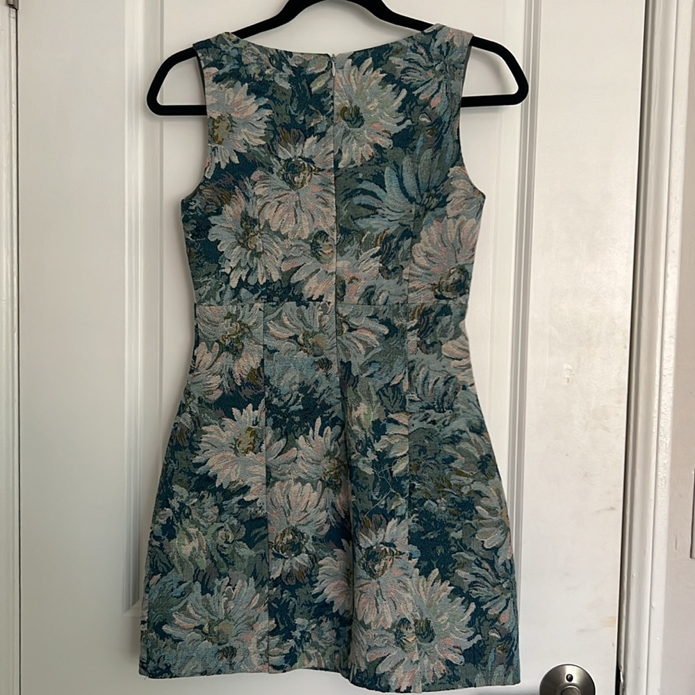 Summer mini dress, never worn - Picture 2 of 4